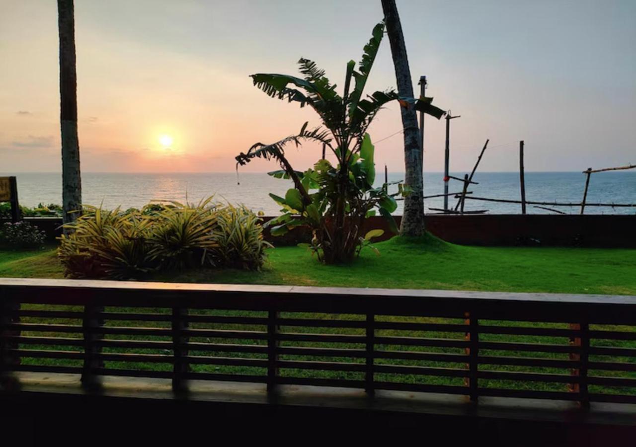 Clafouti Beach Resort - A Seafacing Resort Varkala Bagian luar foto