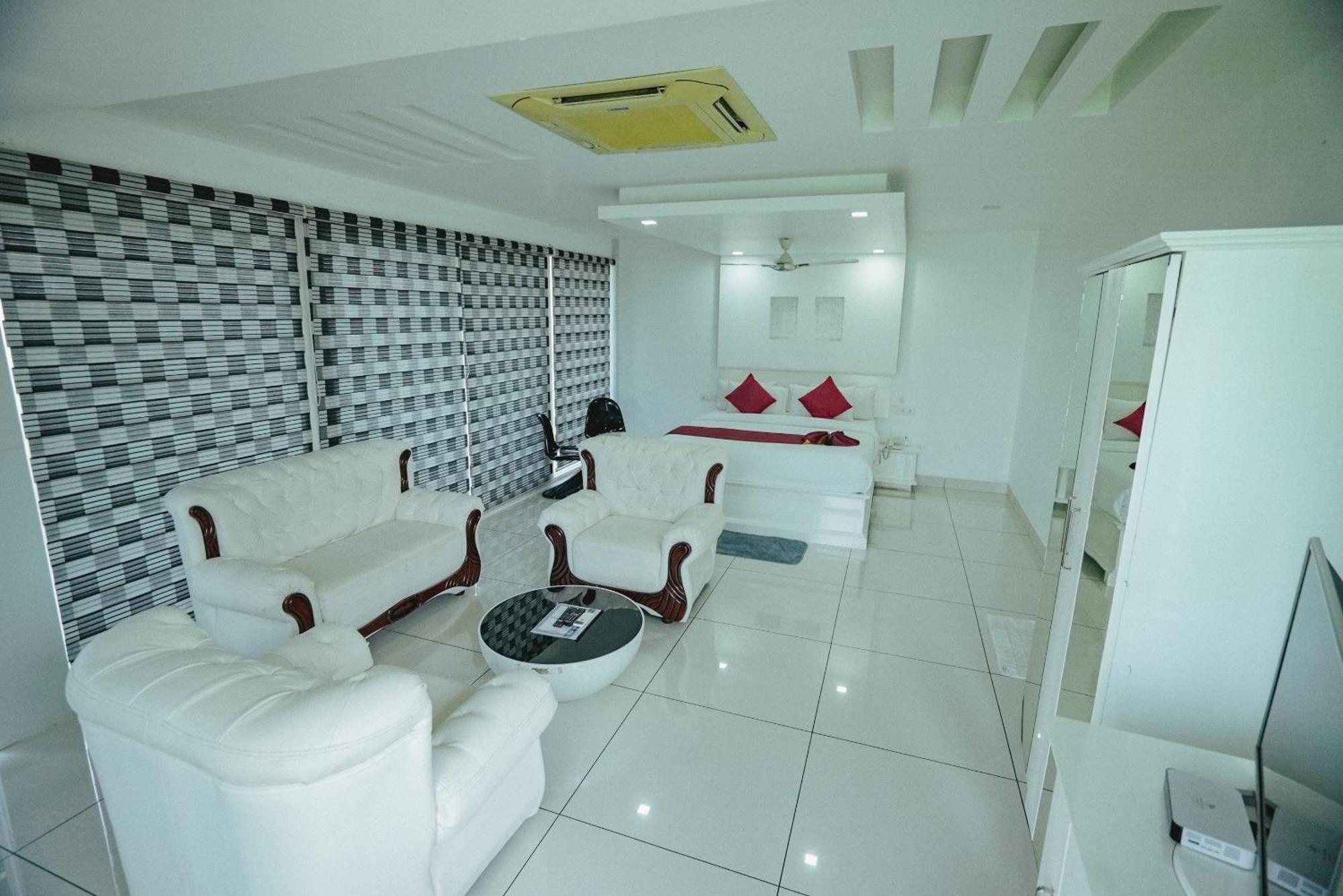 Clafouti Beach Resort - A Seafacing Resort Varkala Bagian luar foto