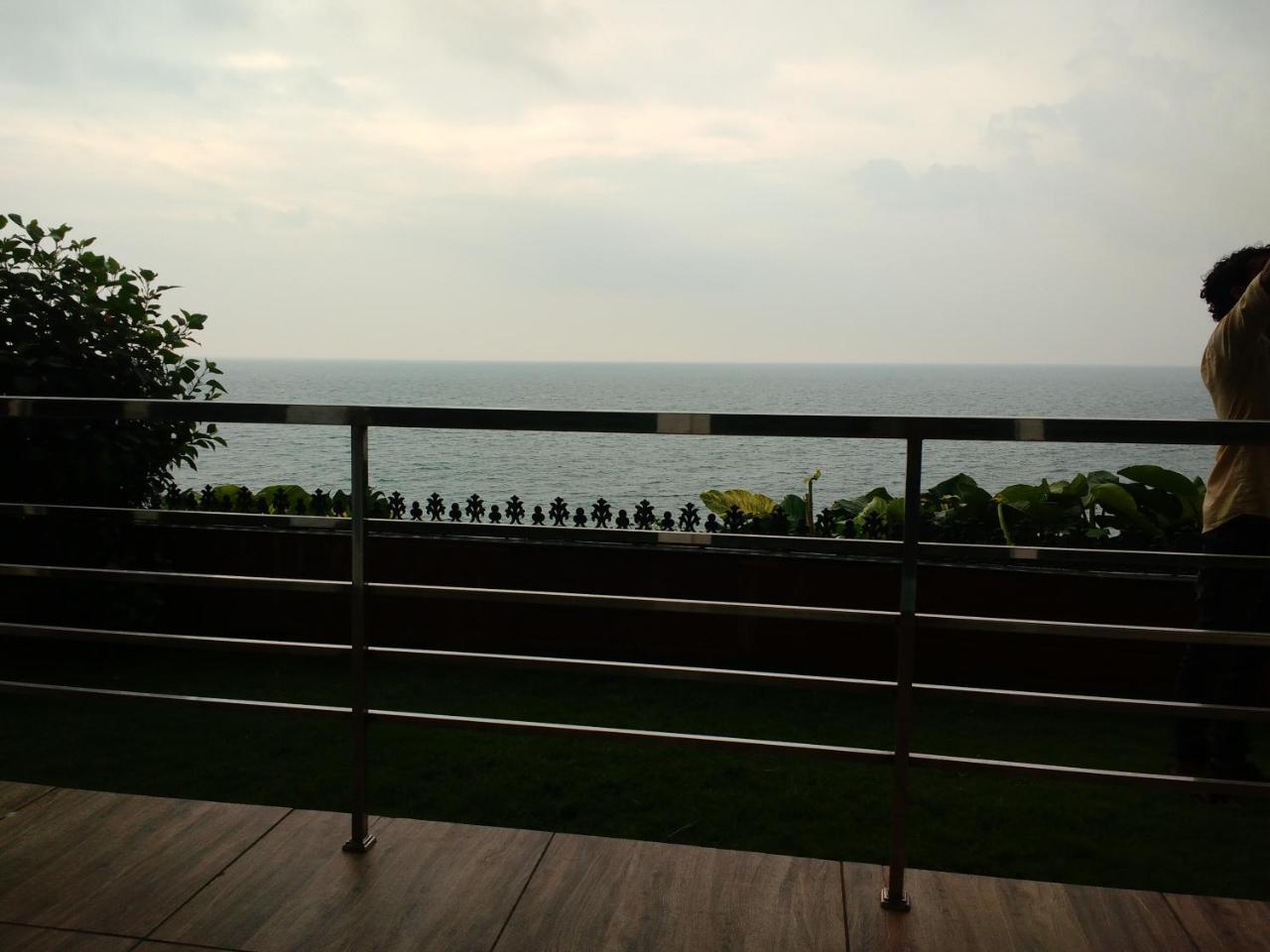 Clafouti Beach Resort - A Seafacing Resort Varkala Bagian luar foto